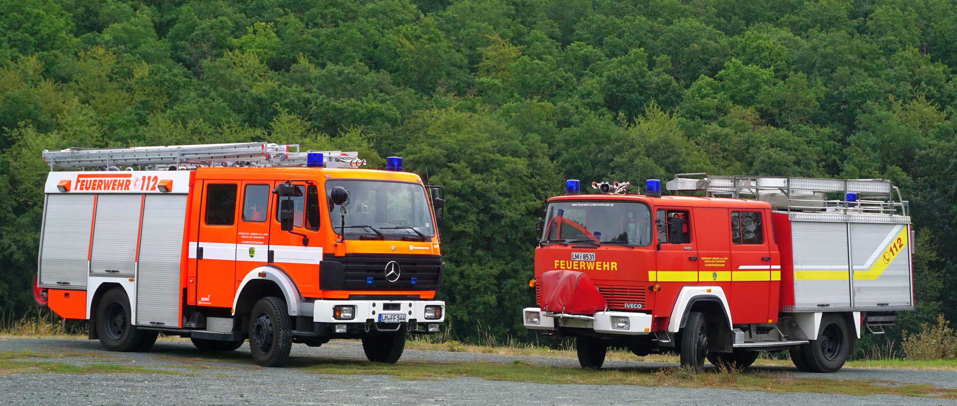 Neues und altes Löschgruppenfahrzeug