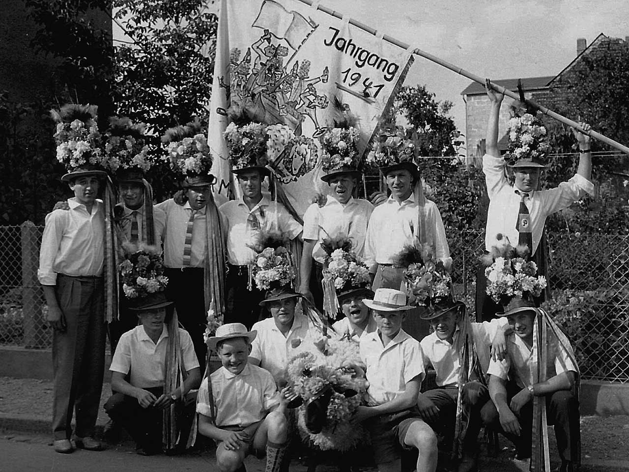 Diamantene Kirmesburschen vor 60 Jahren