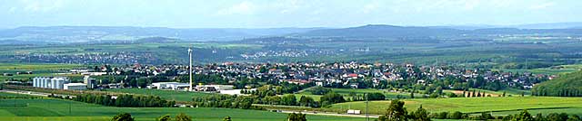 Blick auf Lindenholzhausen aus südsüdöstlicher Richtung (2007)